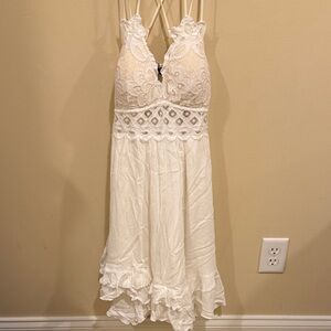 Elegant White Lace Mini Dress